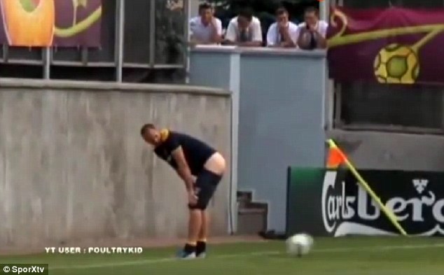 Bum Parctice by Swedish Football Team