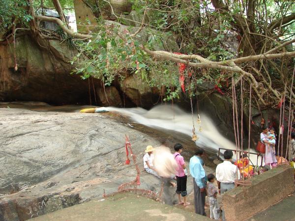 Lingas established by Sita Devi