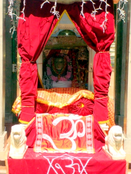 Devi in Atmalinga form,Kheer Bhavani