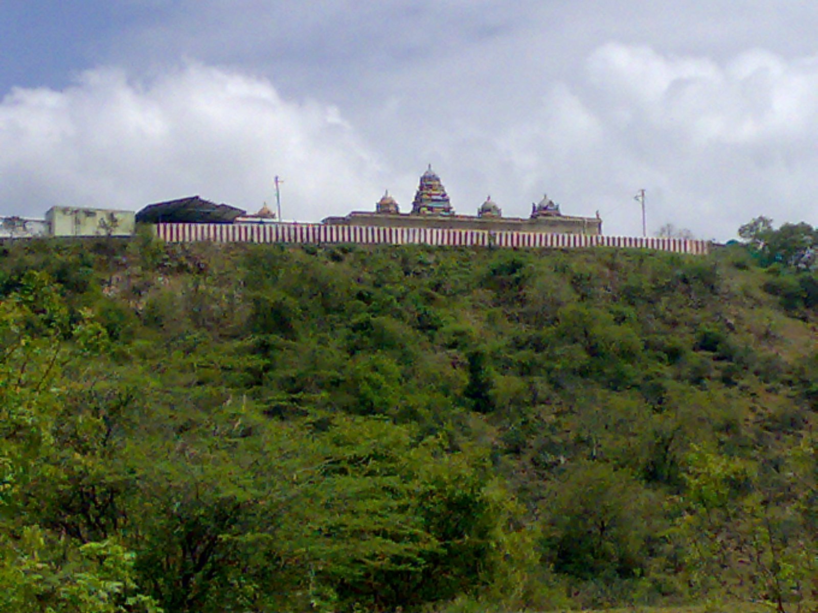Thirumalaivaiyavoor temple.jpg