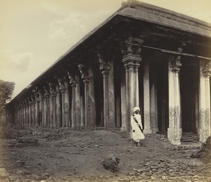Thousand Pillar Srirangam.jpg
