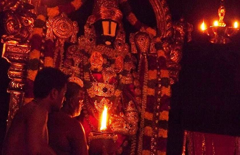 Aarati to Tirupati Balaji Moolavar.jpg