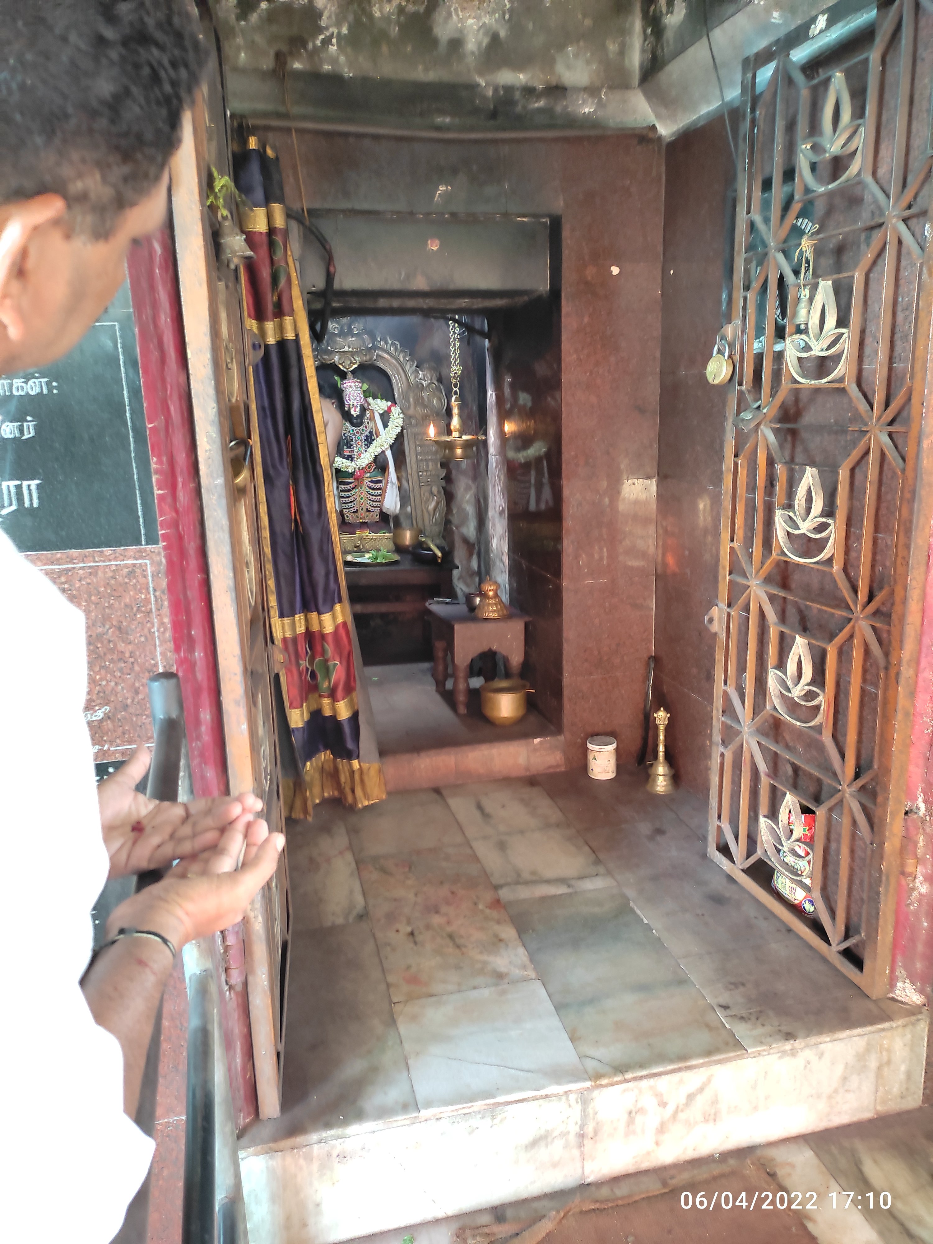 Trinetra Dashabhuja Anjaneya.image.